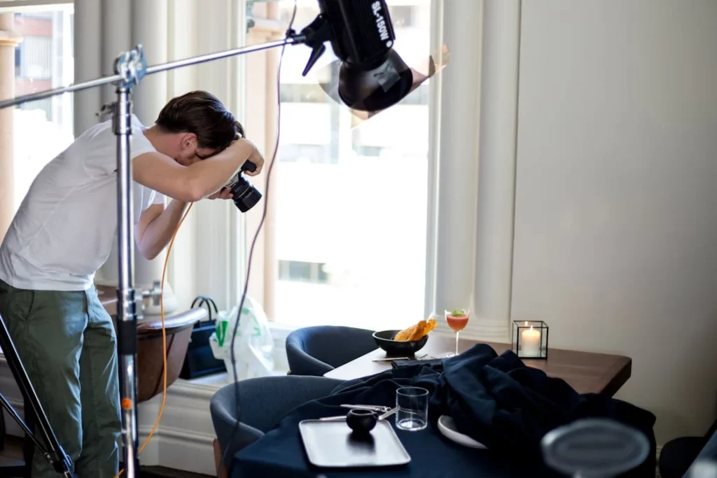 Man doing restaurant and food photography
